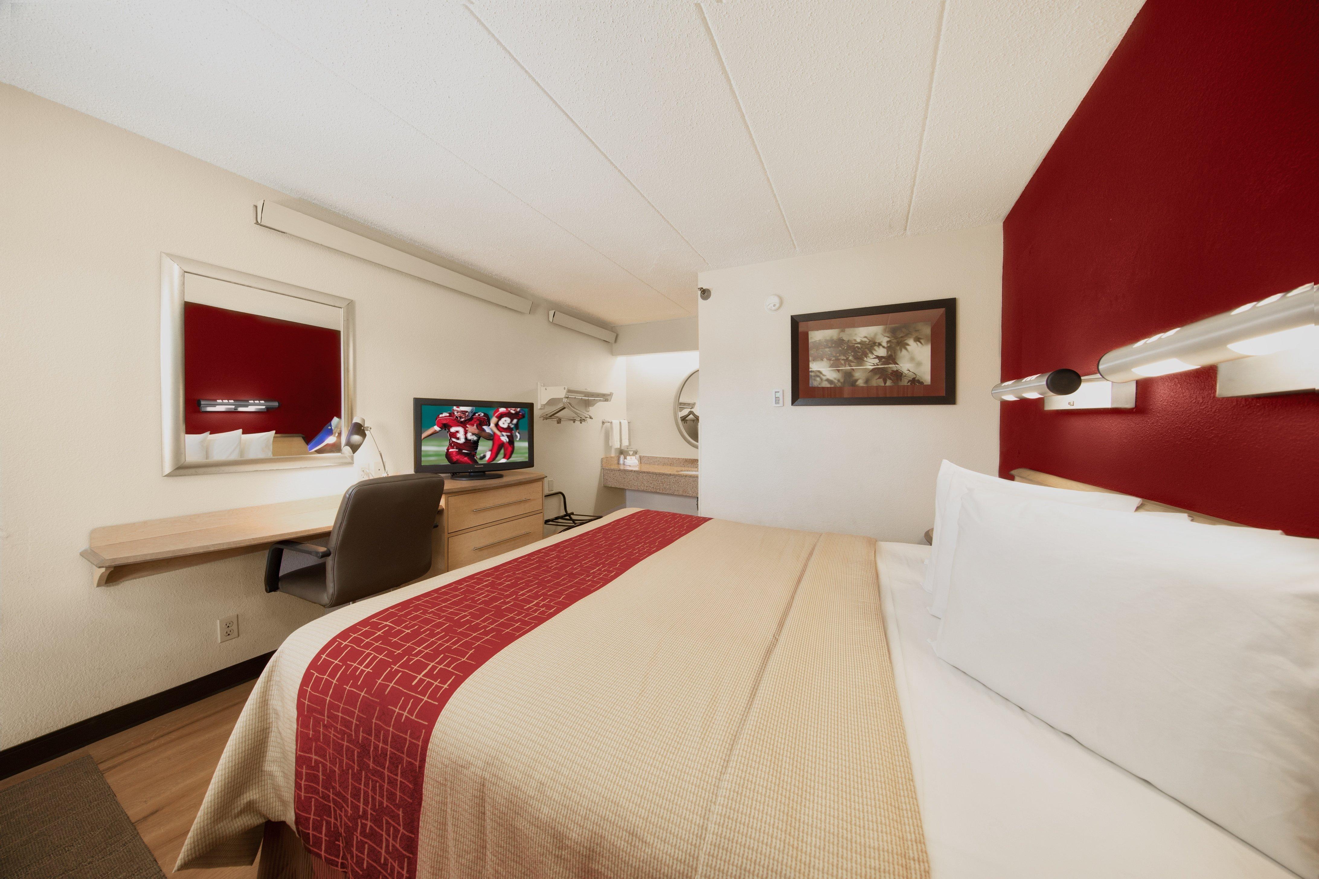 Red Roof Inn Cincinnati Northeast - Блу Аш Экстерьер фото