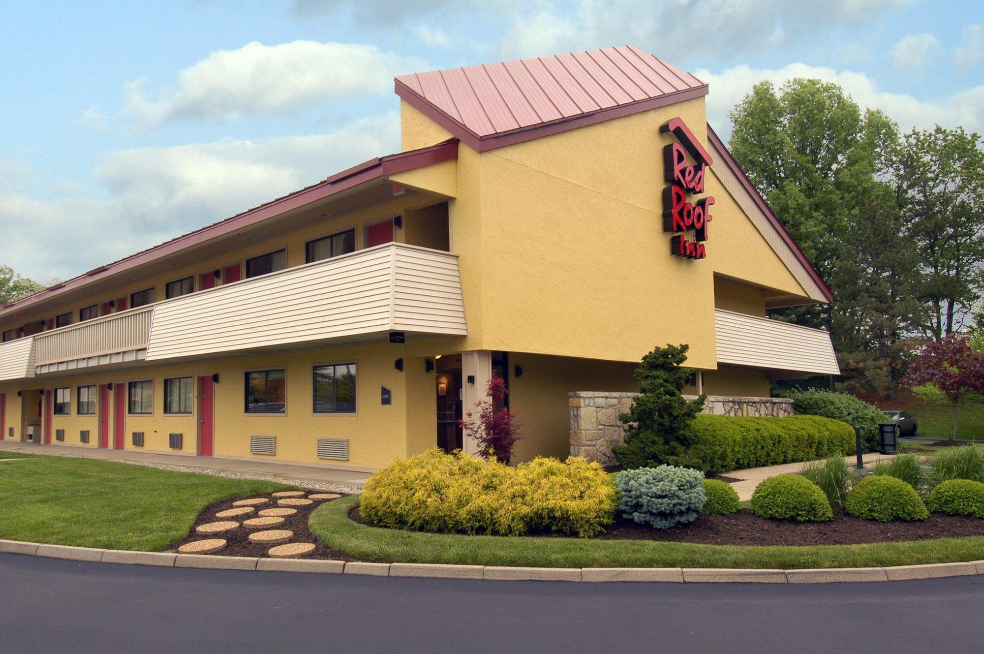 Red Roof Inn Cincinnati Northeast - Блу Аш Экстерьер фото