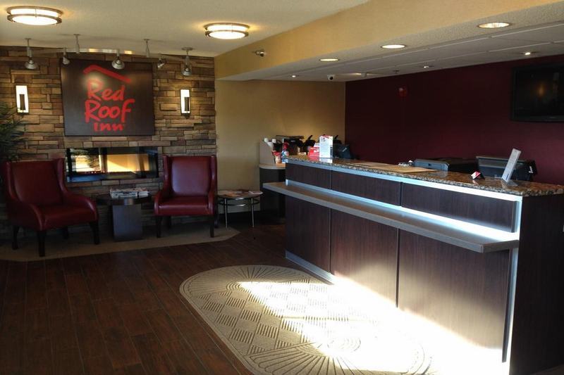 Red Roof Inn Cincinnati Northeast - Блу Аш Экстерьер фото