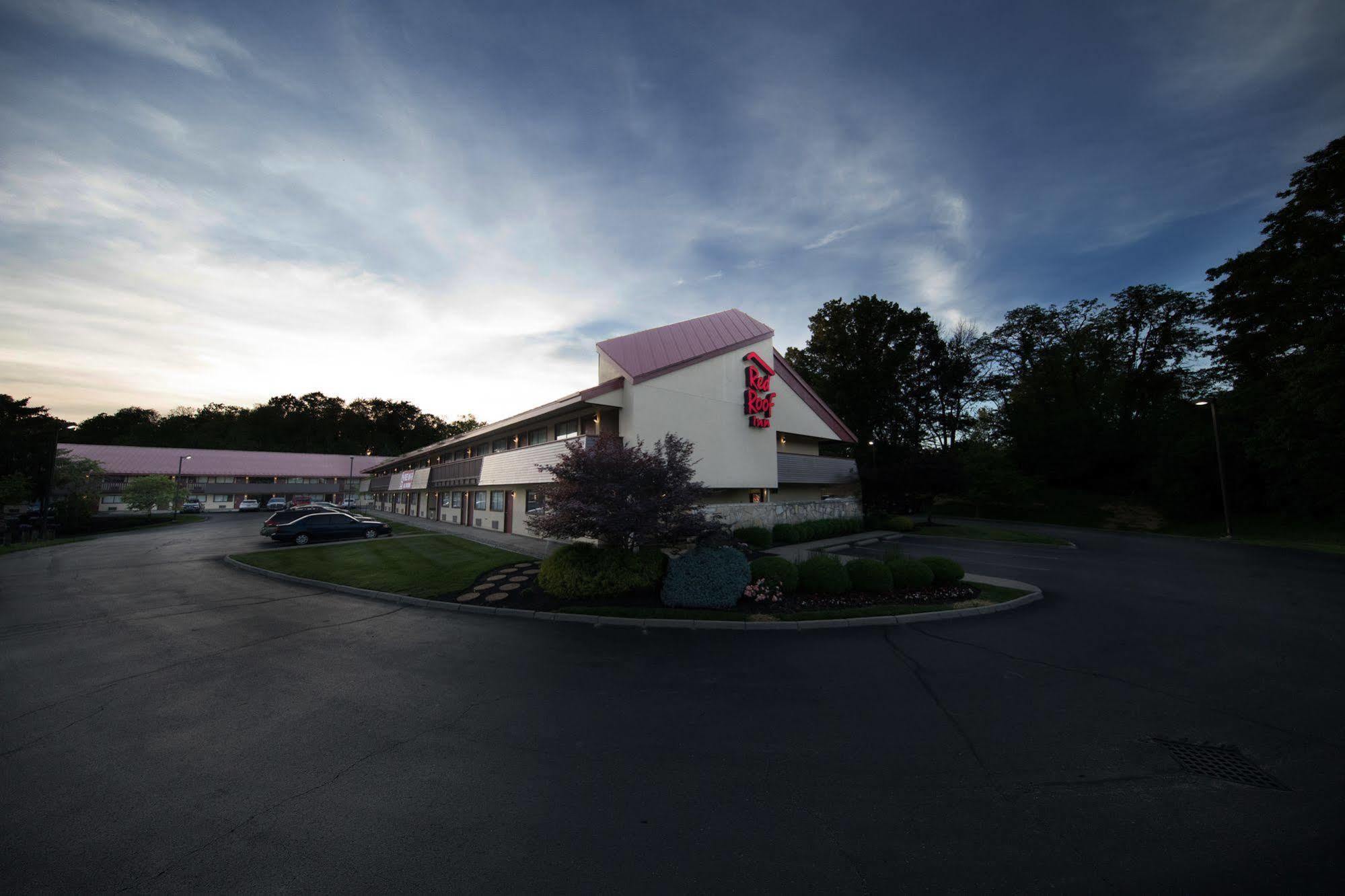 Red Roof Inn Cincinnati Northeast - Блу Аш Экстерьер фото