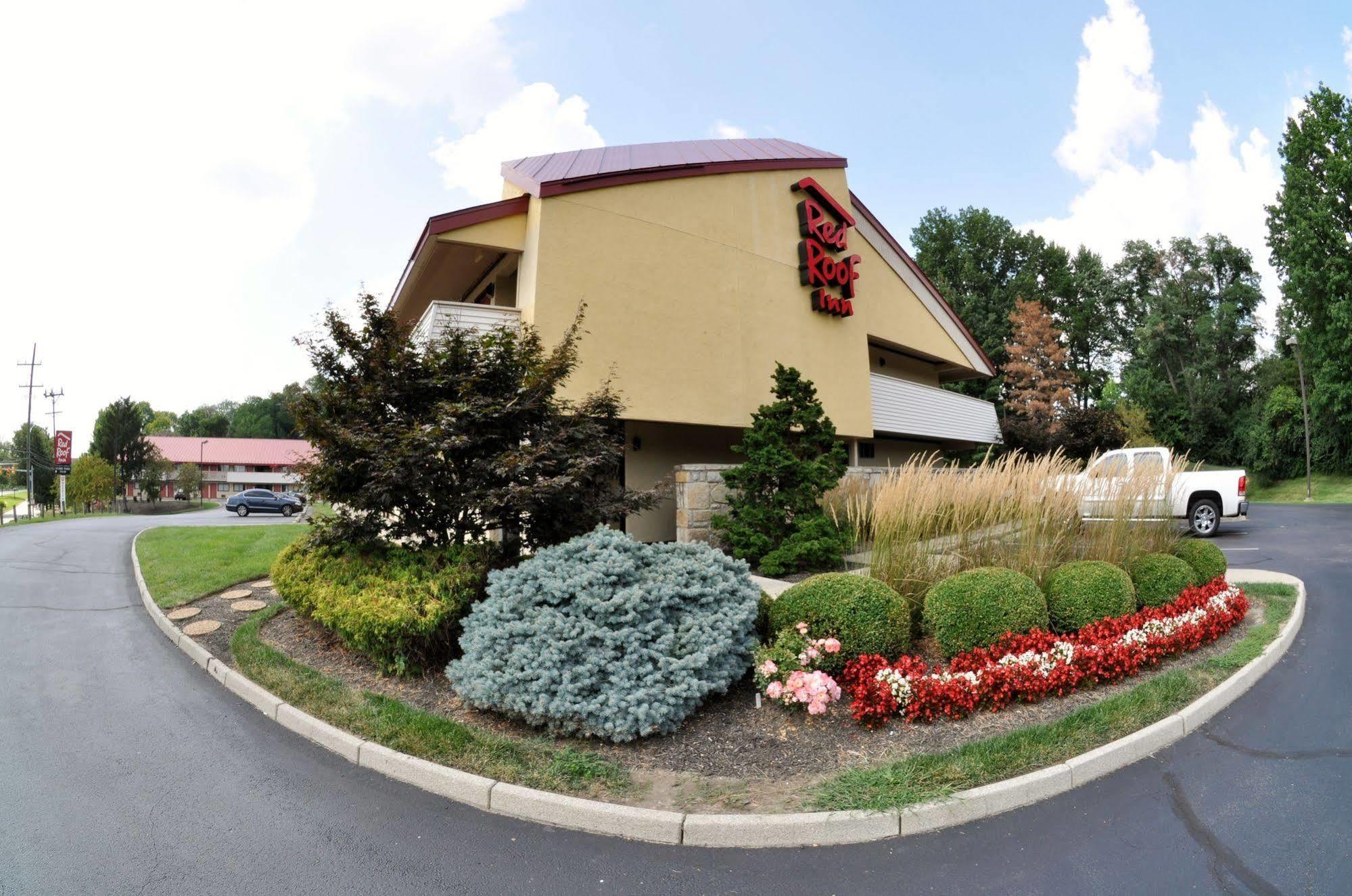 Red Roof Inn Cincinnati Northeast - Блу Аш Экстерьер фото